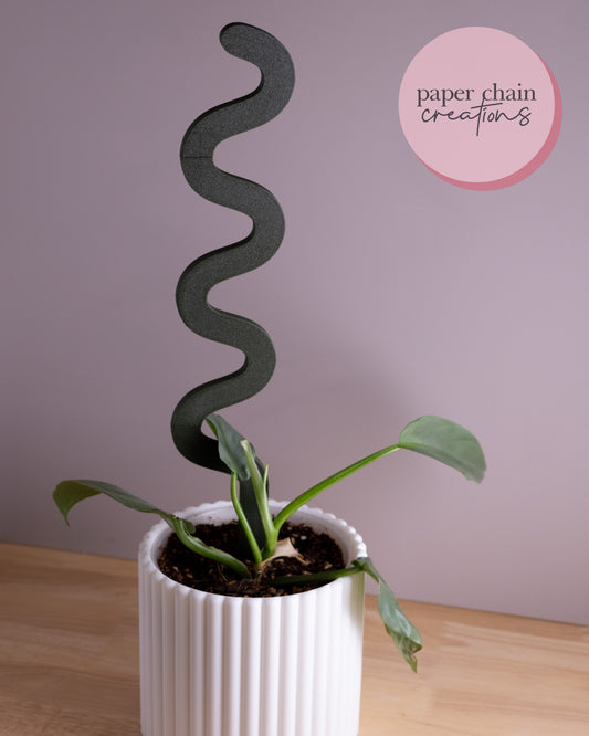 Squiggle Modular Plant Trellis